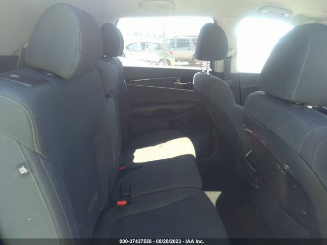 5XYPGDA51KG492692 KIA Sorento Lx V6