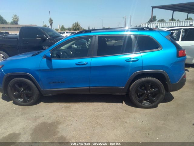 1C4PJLCBXJD595721 Jeep Cherokee Latitude