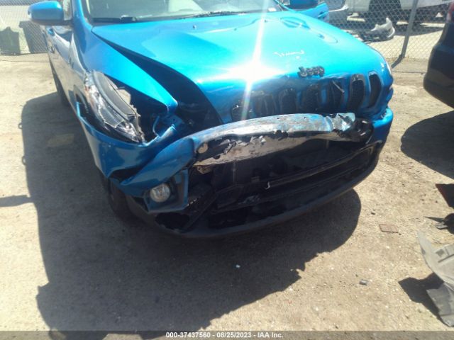 1C4PJLCBXJD595721 Jeep Cherokee Latitude