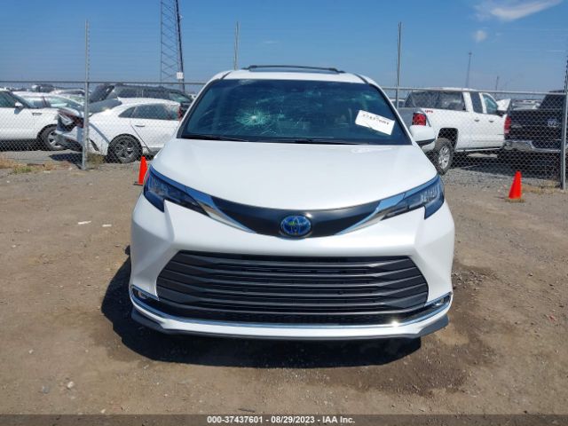 5TDYRKEC1PS147748 Toyota SIENNA XLE