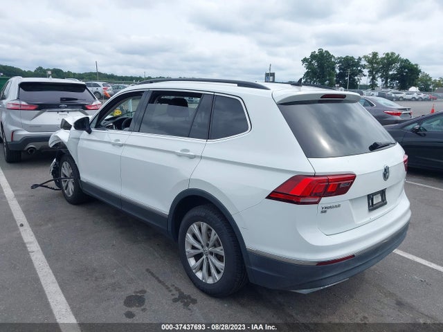 3VV2B7AX4JM041111 Volkswagen Tiguan Sel/se