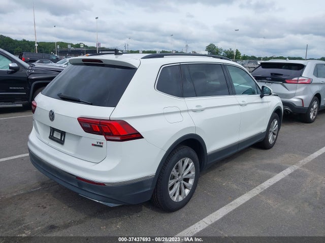 3VV2B7AX4JM041111 Volkswagen Tiguan Sel/se