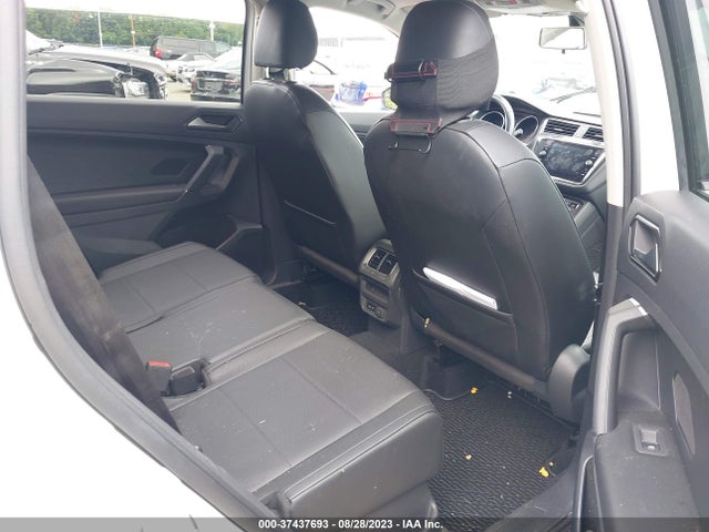3VV2B7AX4JM041111 Volkswagen Tiguan Sel/se