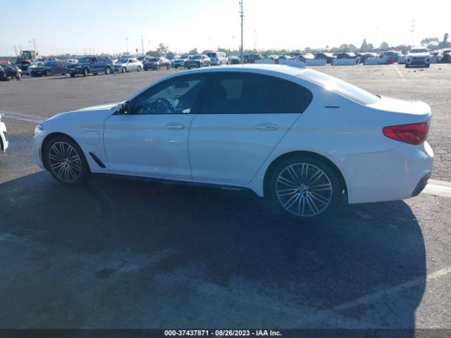WBAJA9C59JB251678 BMW 5 Series 530e Iperformance