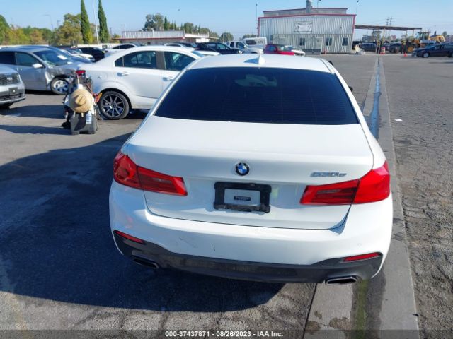 WBAJA9C59JB251678 BMW 5 Series 530e Iperformance