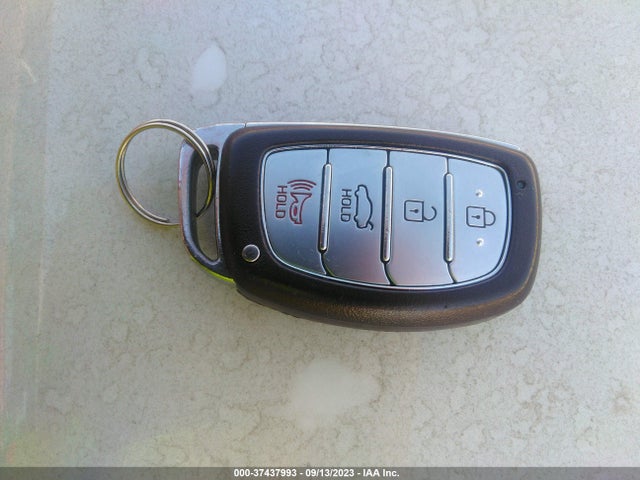 Hyundai Elantra Value Edition 2018 5NPD84LF6JH289987 Image 11