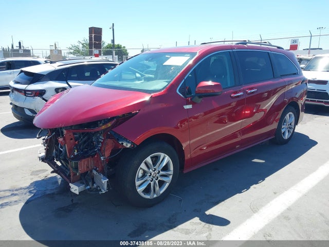 Toyota SIENNA XLE 2022 5TDJRKEC0NS099710 Image 2