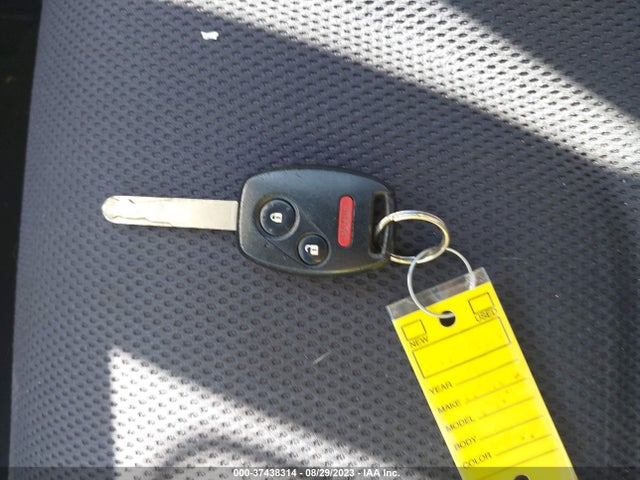 2013 HONDA FIT SPORT VIN: JHMGE8H55DC028068