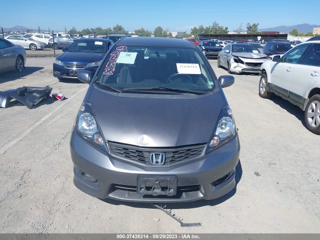 2013 HONDA FIT SPORT VIN: JHMGE8H55DC028068