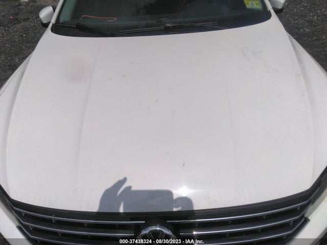 1VWAT7A31GC057150 Volkswagen Passat 1.8t S