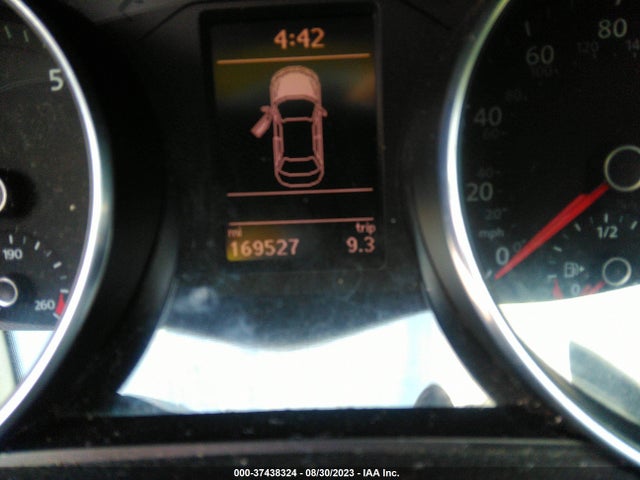1VWAT7A31GC057150 Volkswagen Passat 1.8t S