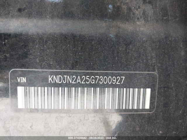 2016 KIA SOUL BASE VIN: KNDJN2A25G7300927