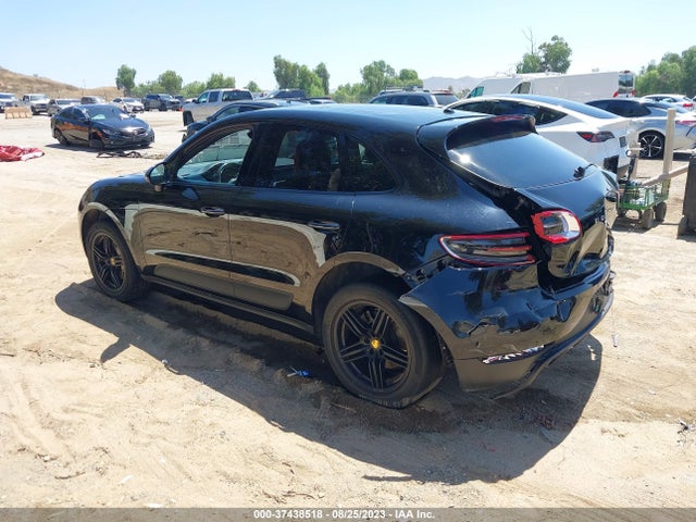 2017 PORSCHE MACAN WP1AB2A5XHLB14861 Photo 2
