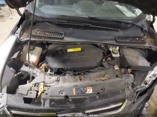 1FMCU0JX1FUC21679 Ford Escape Titanium