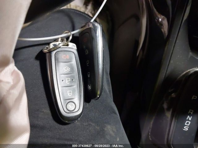 1FMCU0JX1FUC21679 Ford Escape Titanium