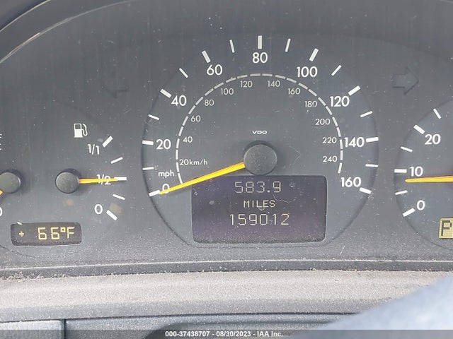 2001 MERCEDES-BENZ E-CLASS AWD VIN: WDBJH82J61X048191