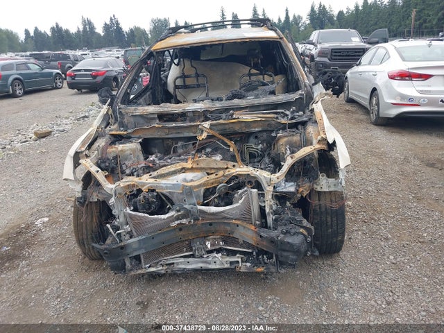 Toyota RAV4 LE 2018 JTMBFREV9JJ199920 Image 11