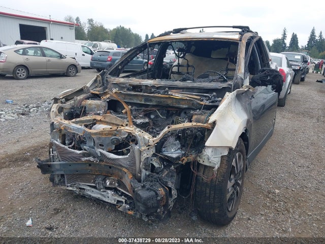Toyota RAV4 LE 2018 JTMBFREV9JJ199920 Image 2