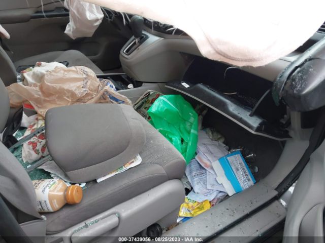 2HKRM4H38EH602883 Honda CR-V LX