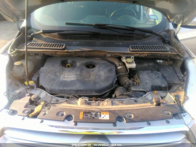 1FMCU0J96HUA22616 Ford Escape Titanium