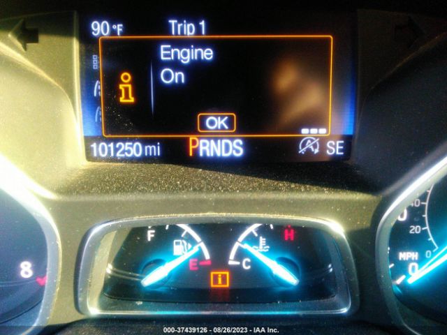 1FMCU0J96HUA22616 Ford Escape Titanium