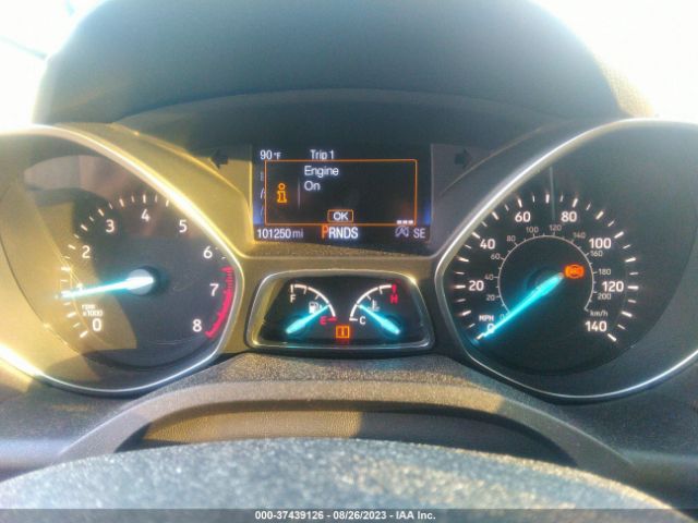 1FMCU0J96HUA22616 Ford Escape Titanium