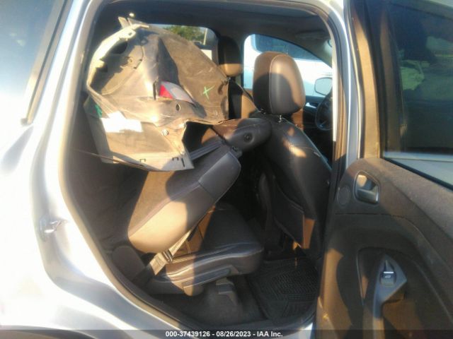 1FMCU0J96HUA22616 Ford Escape Titanium