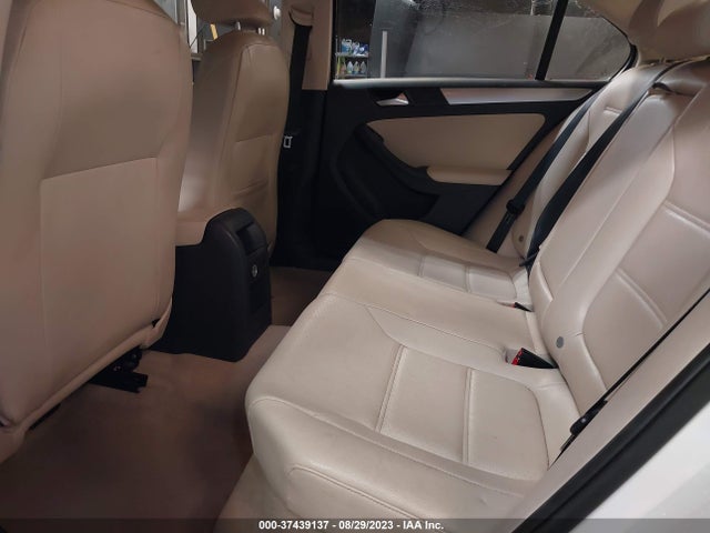 3VWD17AJ8EM353831 Volkswagen Jetta Sedan Se W/connectivity