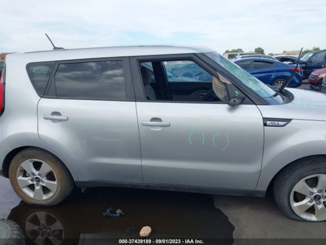 KNDJN2A23K7656527 KIA Soul Base