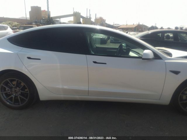 5YJ3E1EA2PF488949 Tesla MODEL 3
