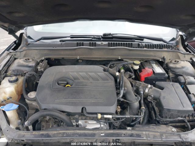 3FA6P0HD0FR202168 Ford FUSION SE