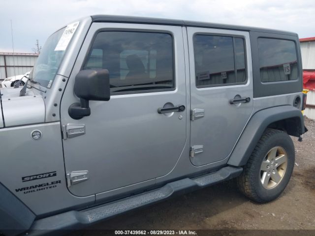 1C4BJWDG8EL170984 Jeep Wrangler Unlimited Sport