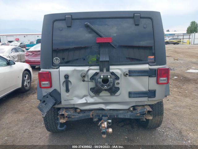 1C4BJWDG8EL170984 Jeep Wrangler Unlimited Sport