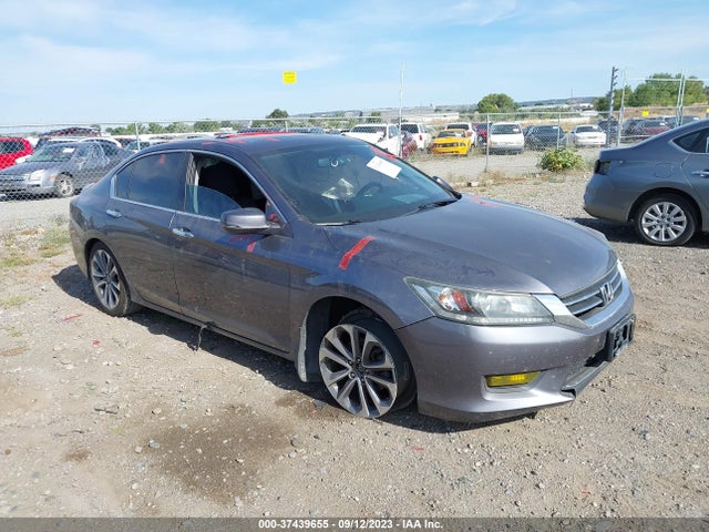 2015 1HGCR2F54FA807823 main image