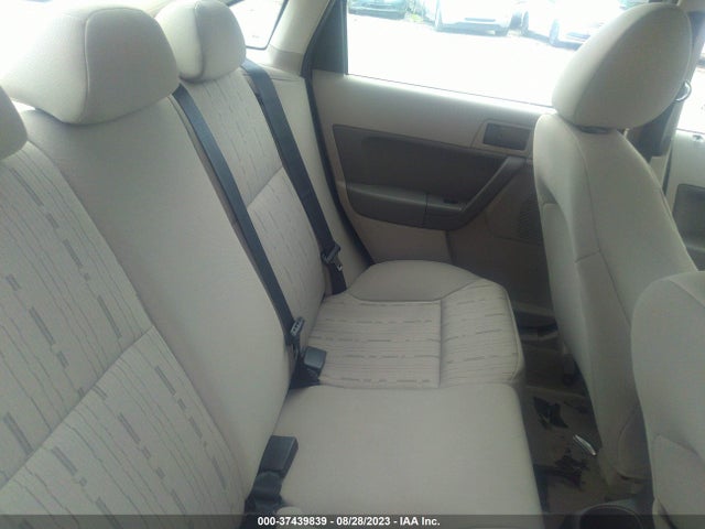 2011 FORD FOCUS SE VIN: 1FAHP3FN8BW158093