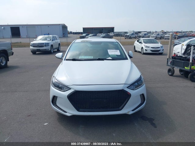 Hyundai Elantra Limited 2017 5NPD84LF1HH103671 Image 12