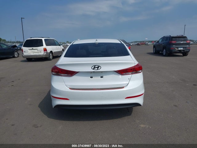 Hyundai Elantra Limited 2017 5NPD84LF1HH103671 Image 16