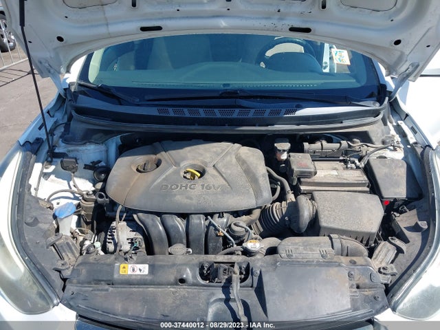Hyundai ELANTRA SE 2015 5NPDH4AE0FH597979 Image 16