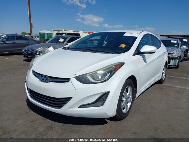 Hyundai ELANTRA SE 2015 5NPDH4AE0FH597979 Image 2