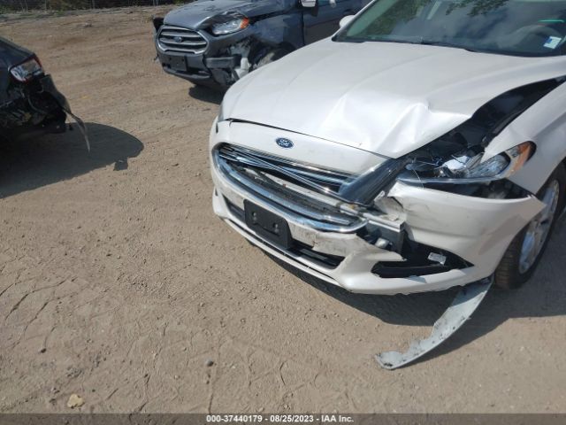 3FA6P0HD1ER134588 Ford FUSION SE