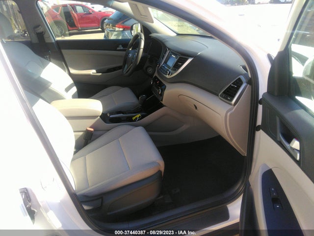 Hyundai TUCSON SE 2017 KM8J23A43HU336159 Image 11