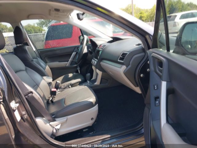 JF2SJABC7GH480215 Subaru Forester 2.5i