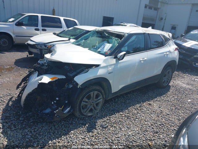 2021 KIA SELTOS LX VIN: KNDEPCAA1M7061008