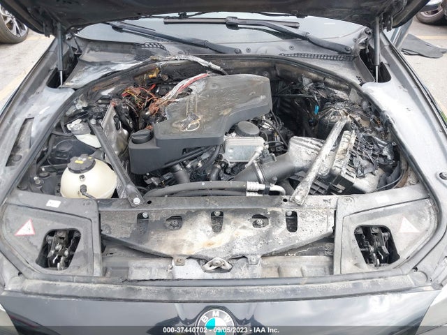 WBA5A5C52FD522148 BMW 528I