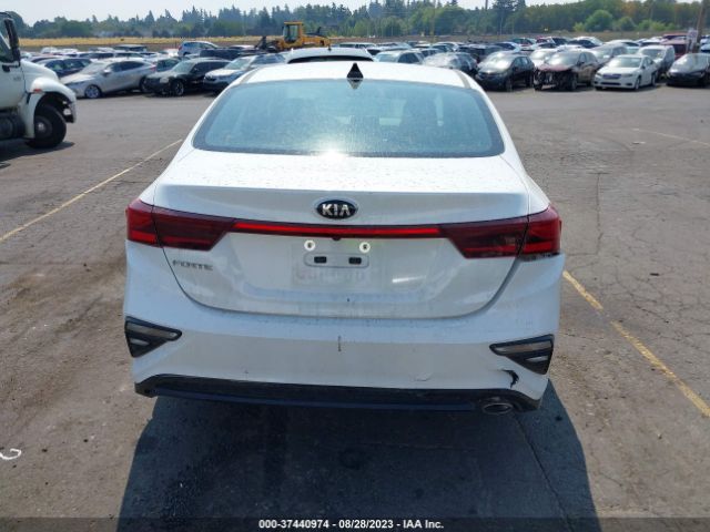 3KPF24AD8ME375595 KIA Forte Lxs
