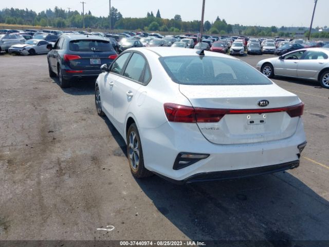 3KPF24AD8ME375595 KIA Forte Lxs