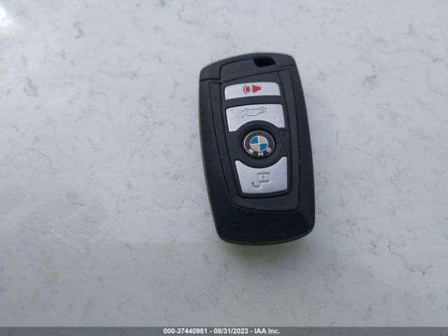 WBA8E1G50HNU14337 BMW 3 Series 320i