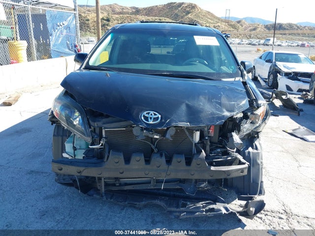 Toyota SIENNA SE 2014 5TDXK3DC9ES479568 Image 5