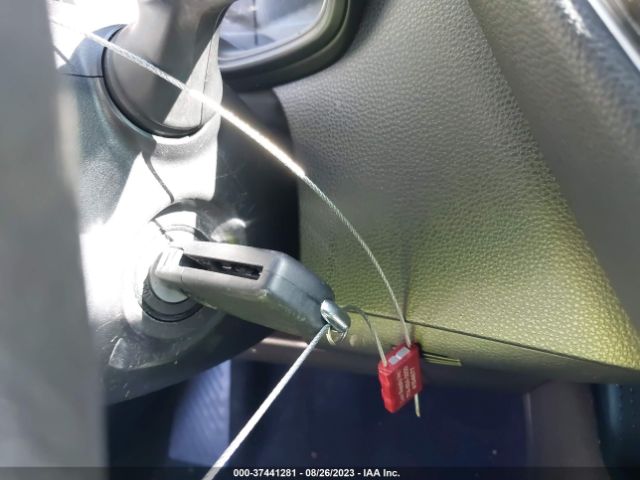 JTDEPRAE5LJ109486 Toyota COROLLA LE