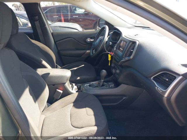 1C4PJLCX1KD109374 Jeep Cherokee Latitude
